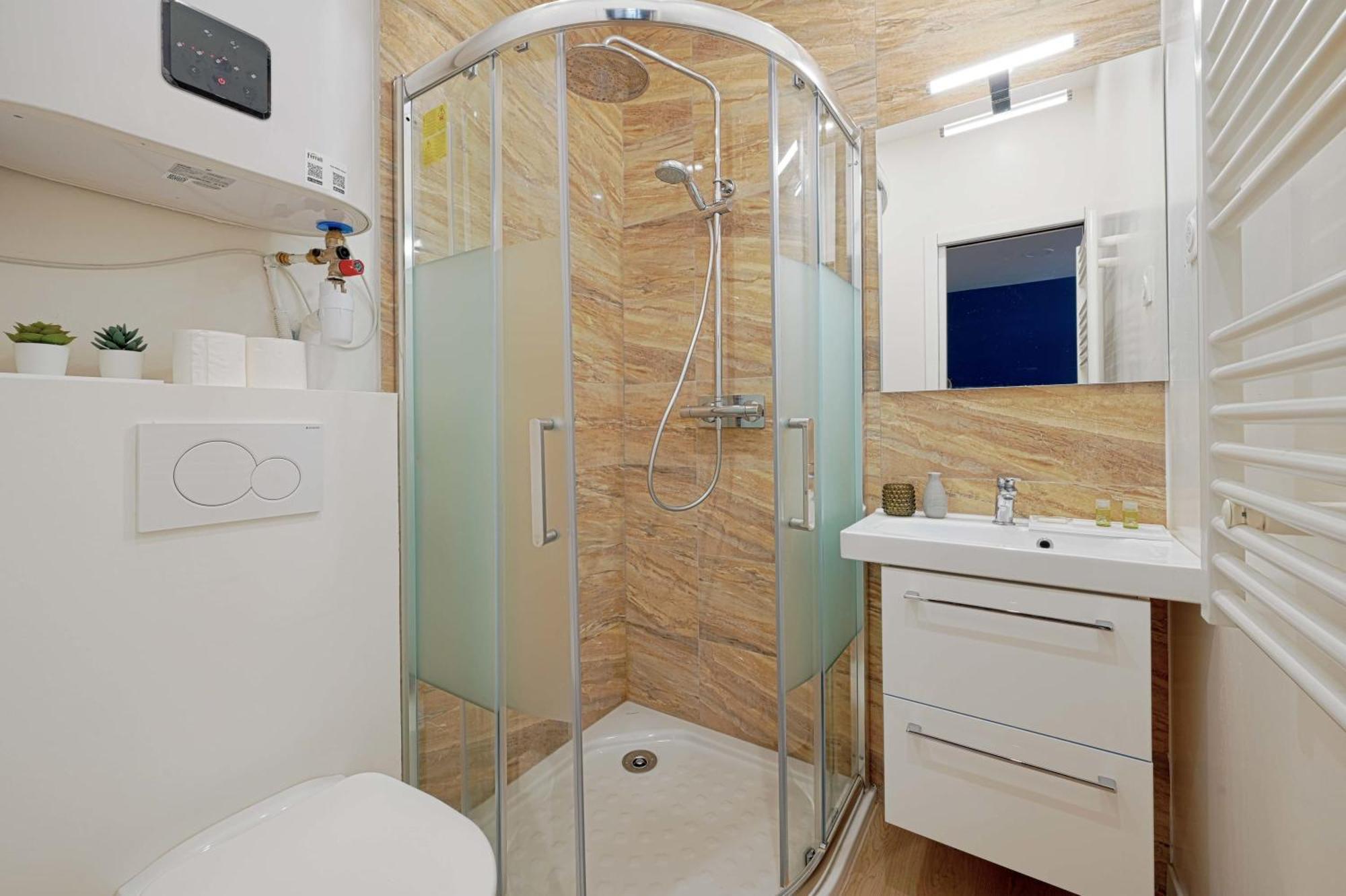 Modern Studio Fully Renovated Париж Экстерьер фото